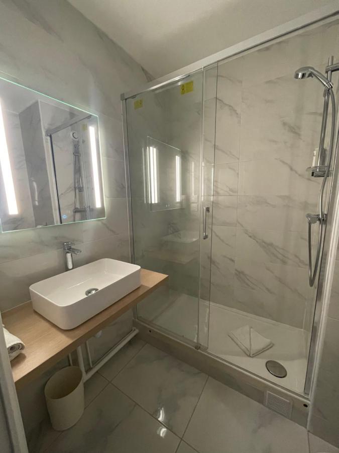 Cit'Hotel La Pyramide Romorantin-Lanthenay Buitenkant foto